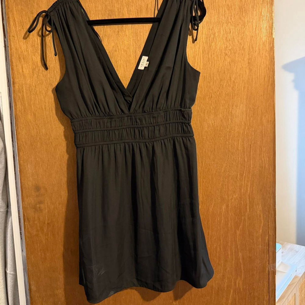 Black deep V tie shoulder dress